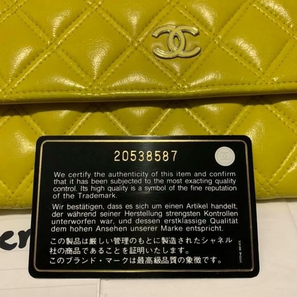 Authentic Chanel lambskin wallet - Picture 6 of 8